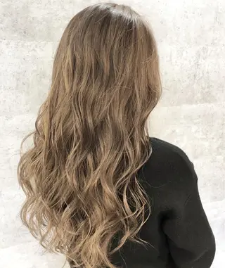 ロング カラー 髪質改善で 憧れの潤艶美髪にのヘアスタイル