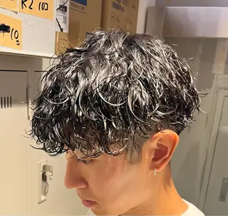 ミディアム パーマ メンズ 横浜駅メンズパーマ師 🌀岩﨑弘成🌀のヘアスタイル