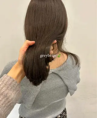ミディアム カラー オリーブベージュ きょうかのヘアスタイル