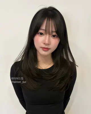 セミロング YUI レイヤー/韓国ヘアのヘアスタイル