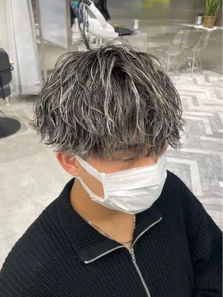 ショート カラー パーマ メンズ フェザーショート⚡️ REONのヘアスタイル