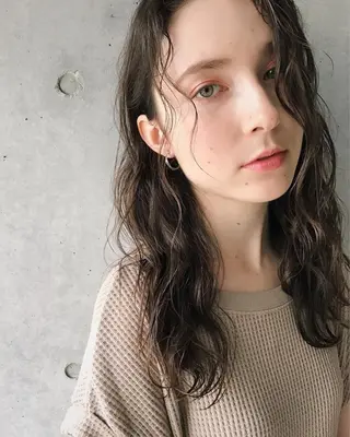 セミロング カラー パーマ ヘアアレンジ 松田 亮葉のヘアスタイル