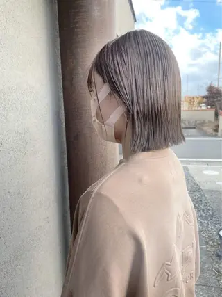 ショート カラー 栗原 瑠世のヘアスタイル