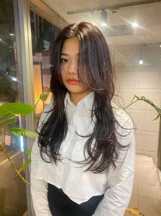 セミロング カラー ヘアアレンジ ウルフカット モデル募集中！ミカのヘアスタイル