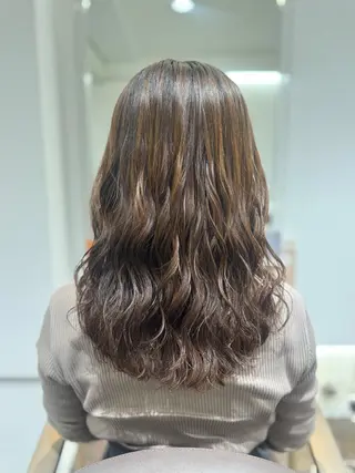 セミロング 大人可愛い♡コテ巻き パーマ🌼杉田 萌恵のヘアスタイル