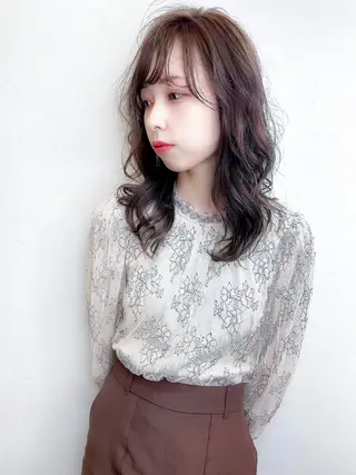 ミディアム カラー Luxbe hakataのヘアスタイル