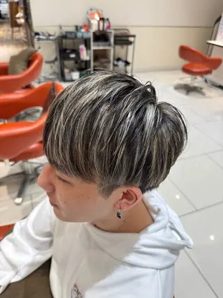 ショート カラー バレイヤージュ& 高発色カラー/市川のヘアスタイル