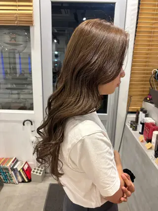 カラー 熊取谷 茉那のヘアスタイル