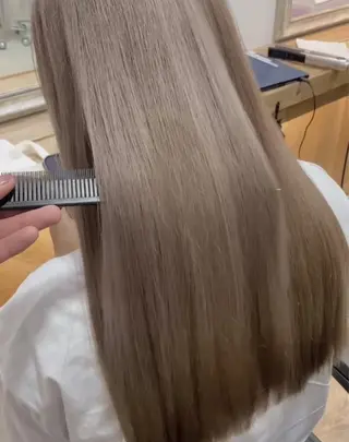 ロング カラー 横尾 歩のヘアスタイル