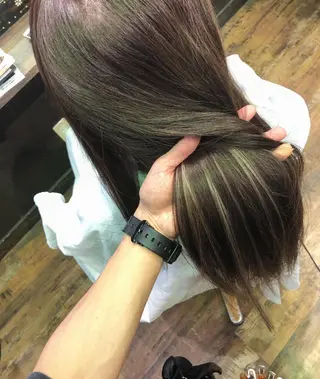 セミロング Loob.TOKYO MIYA🌈のヘアスタイル