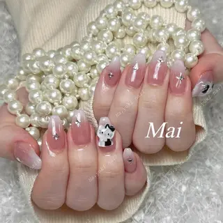 ネイル 🦋 Queenieのネイルデザイン
