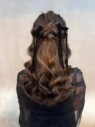 ロング ヘアアレンジ 佐伯 桃のヘアスタイル