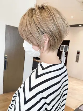ショート 襟足でお悩みの方✂︎ くびれ職人ハシモトのヘアスタイル