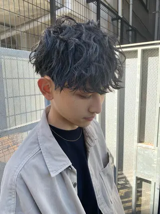 ミディアム パーマ メンズ 三矢 ちなつのヘアスタイル