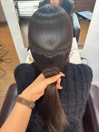 セミロング はるか/阪急茨木/髪 質改善/透明感カラーのヘアスタイル