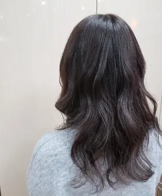 カラー セミロング 💜𝑳𝑼𝑵𝑨 🌻母良田愛美🌻のヘアスタイル