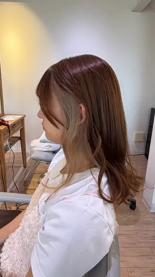 セミロング カラー 砂川 瑠菜のヘアスタイル