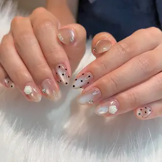 ネイル MEI 🍑 nail OAKのネイルデザイン