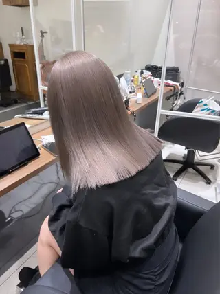 ミディアム カラー 韓国レイヤー×艶髪 ハイトーンRyukiのヘアスタイル