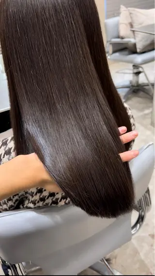 セミロング 艶カラー💎 髪質改善🎈アトワのヘアスタイル