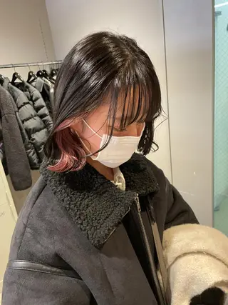 セミロング カラー 抜け感レイヤー︴ ニュアンスカラーのヘアスタイル