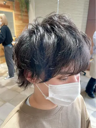 ショート パーマ メンズ 《インナーカラー》 YAMADAのヘアスタイル