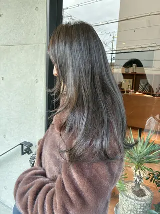 カラー linna / 高槻 /透明感カラーのヘアスタイル