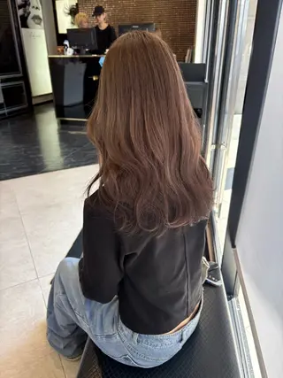 セミロング 山岸 朱里のヘアスタイル