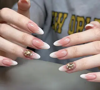 ネイル Pure&Rich Nailのネイルデザイン
