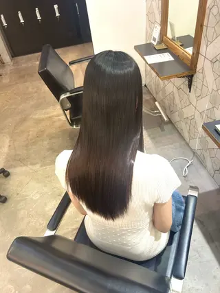 ロング カラー ✨傷まないカラー ✨髪質改善✨レオンのヘアスタイル