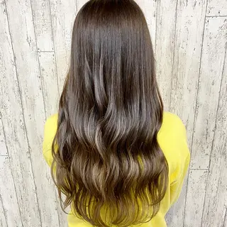 ロング 勝河 怜楊のヘアスタイル