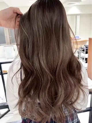 ロング 大塚 加奈恵のヘアスタイル