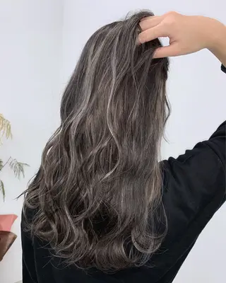ロング 山田 絵里菜のヘアスタイル