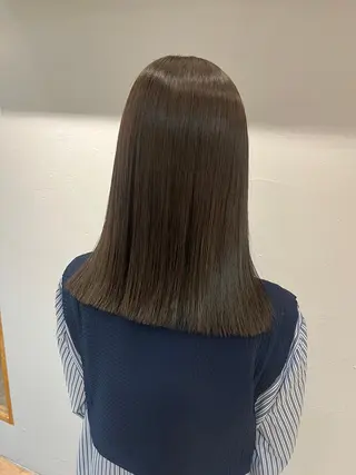 ミディアム オリーブ/縮毛♡ Natsuno🩰のヘアスタイル