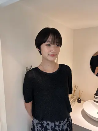 ショート カラー かがやしづ ⭐️ベージュのヘアスタイル