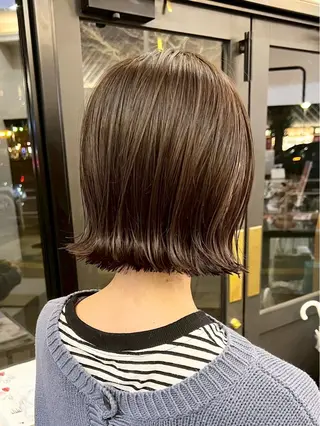 ミディアム カラー 森 彩夏のヘアスタイル