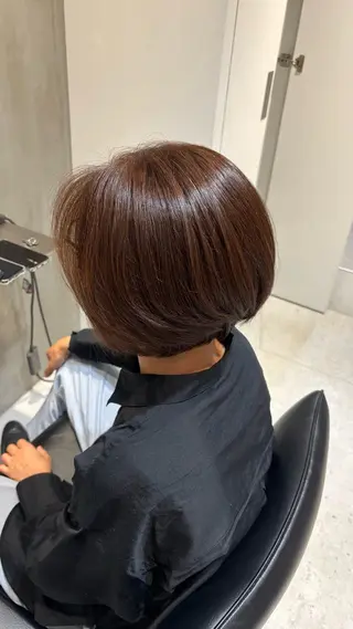 カラー 塔尾 真那のヘアスタイル