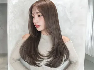 ロング Maya /カラーモデルのヘアスタイル