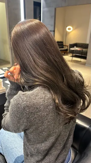 セミロング KAREN(ému) 伏見/カットモデルのヘアスタイル