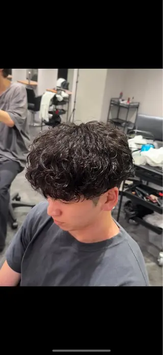 ミディアム パーマ メンズ メンズパーマ特化 美容師kouyaのヘアスタイル