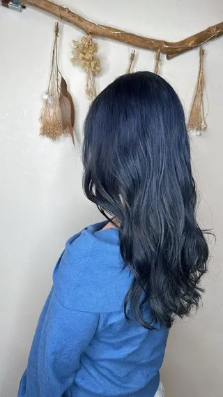 ロング 根本 奈緒のヘアスタイル