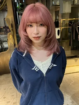 ショート カラー ヘアアレンジ ブリーチ矯正髪質改善 ✨オオエタクミのヘアスタイル