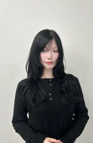 ロング VIEWS / 実葉のヘアスタイル