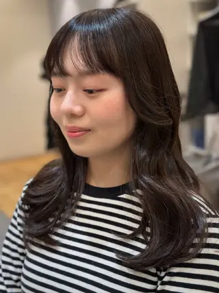 セミロング キタド アミのヘアスタイル