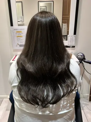 ロング カラー 中原 優美のヘアスタイル