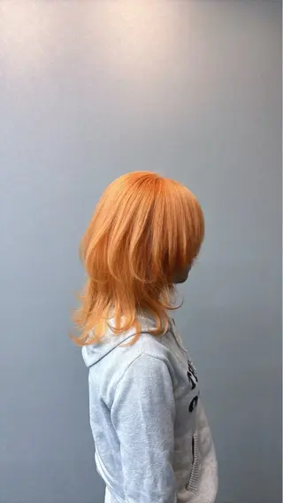 ミディアム ブリーチカラー HAZUKI🦖のヘアスタイル