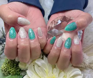 ネイル ADRIANA 大久保駅前徒歩2分のネイルデザイン