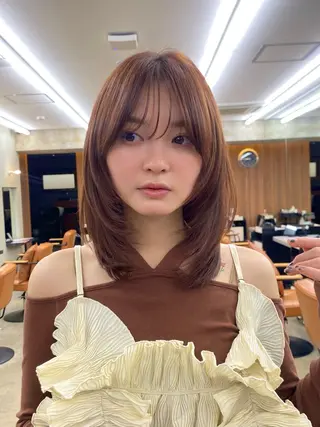 ミディアム カラー shiori/暖色/ レイヤー/似合わせのヘアスタイル