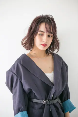 ミディアム 💓パーマ，💗 レイヤーカットのヘアスタイル