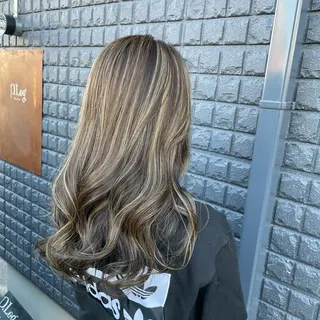 ロング カラー La vielle 西峠のヘアスタイル